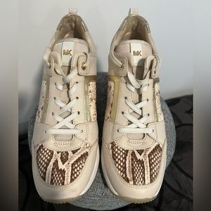 Michael Kors wedge active shoe